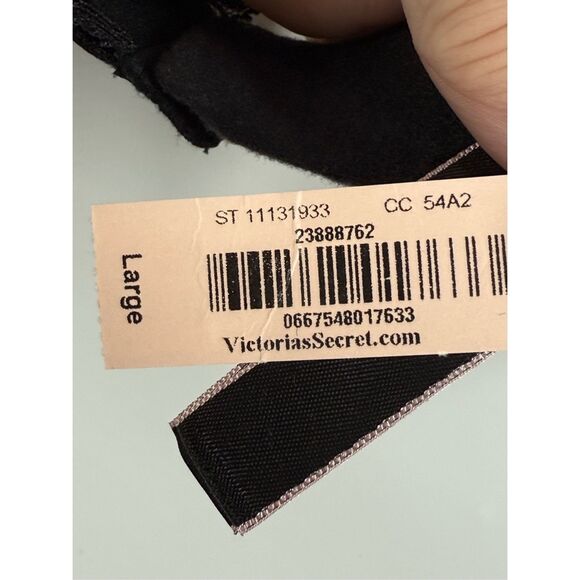 Victoria’s Secret black lace velvet trimmed unlined bralette size large NWT - Picture 6 of 7